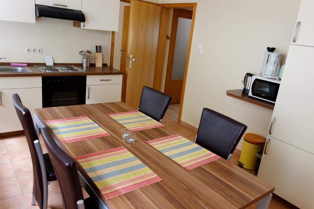 Hotel Haus Sonnschein Cochem Ruang foto
